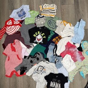 Bundle of 28 Baby items‎